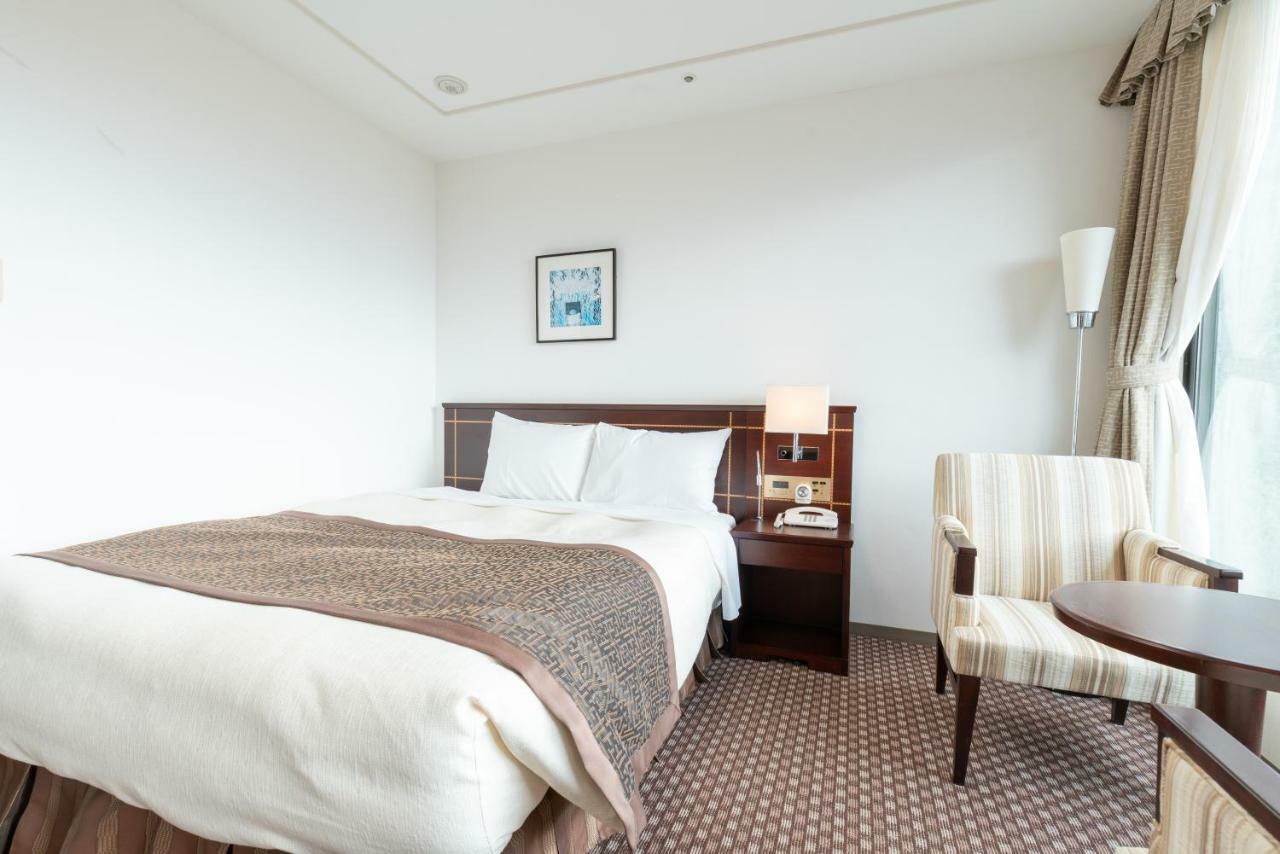 Hotel Rembrandt Premium Fuji 4*